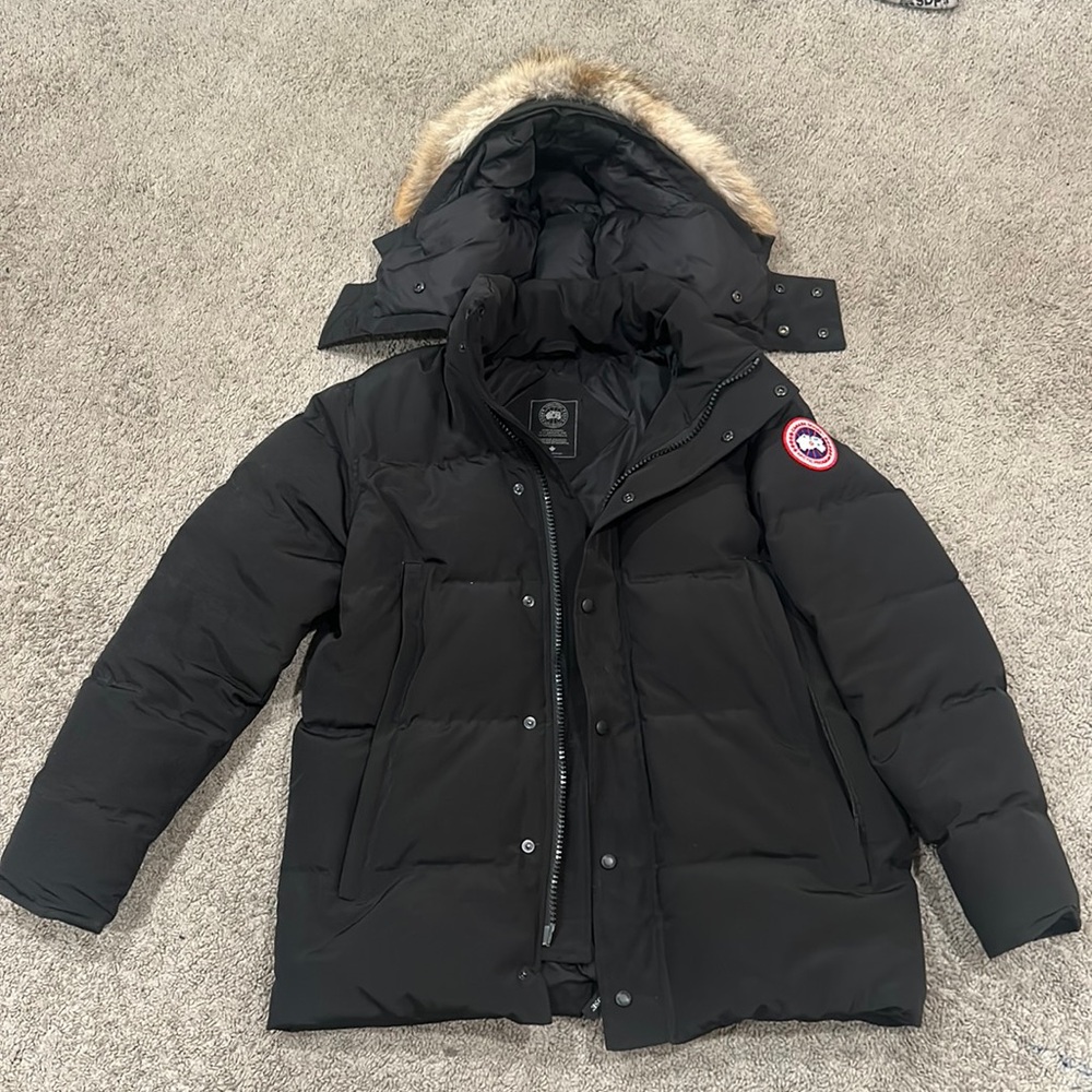USED : Canada Goose Wymdham Parka Heritage Jacket 
- With Fur Trim 2024